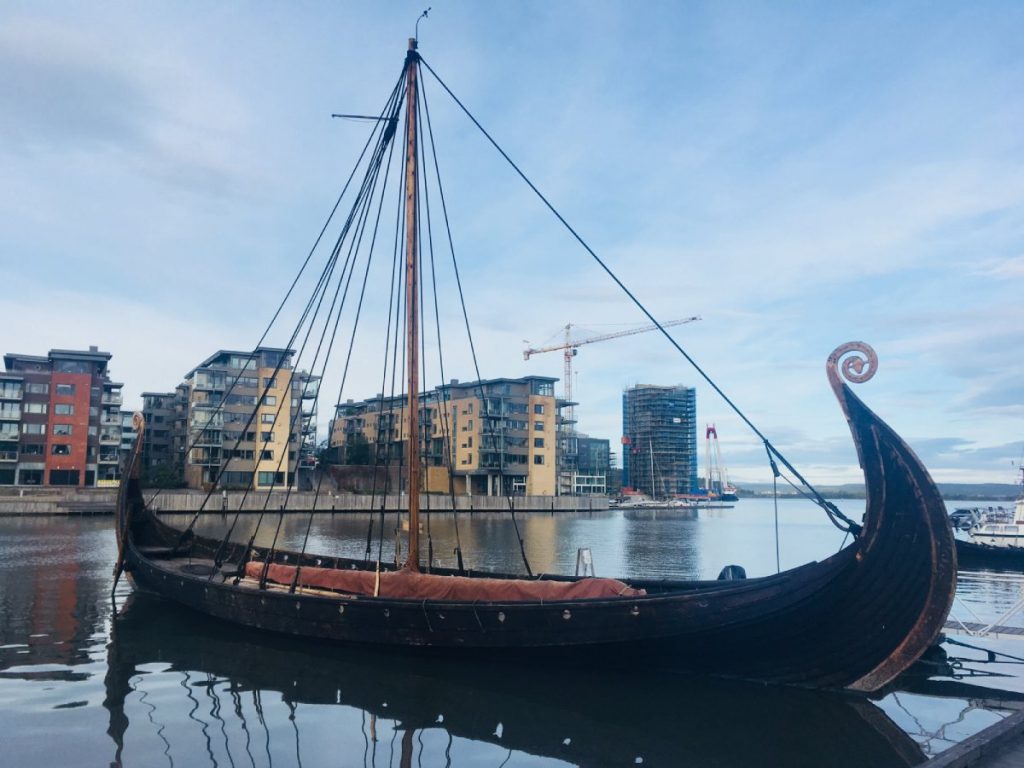 Vikingská loď v nórskom meste Tonsberg