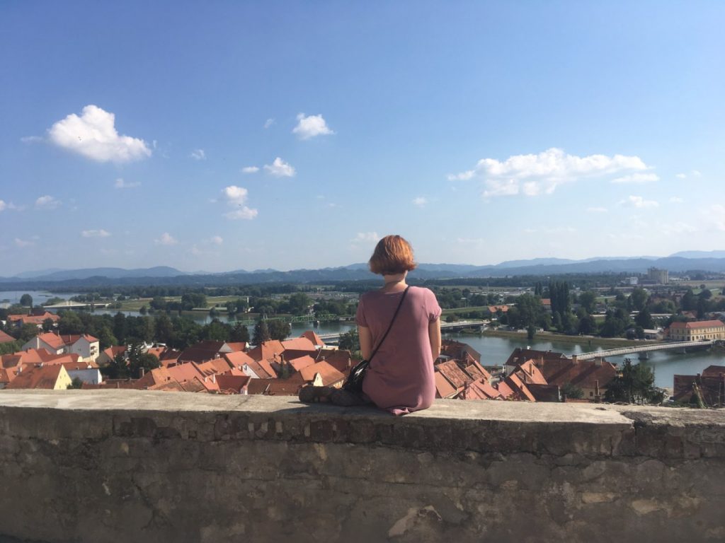 Výhľad z hradu Ptuj v Slovinsku